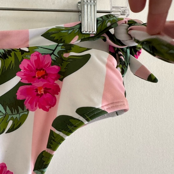 Lovers & Friends Pink Green Palm Stripe Waist Tie Bikini Bottoms size Medium EUC - Picture 8 of 11